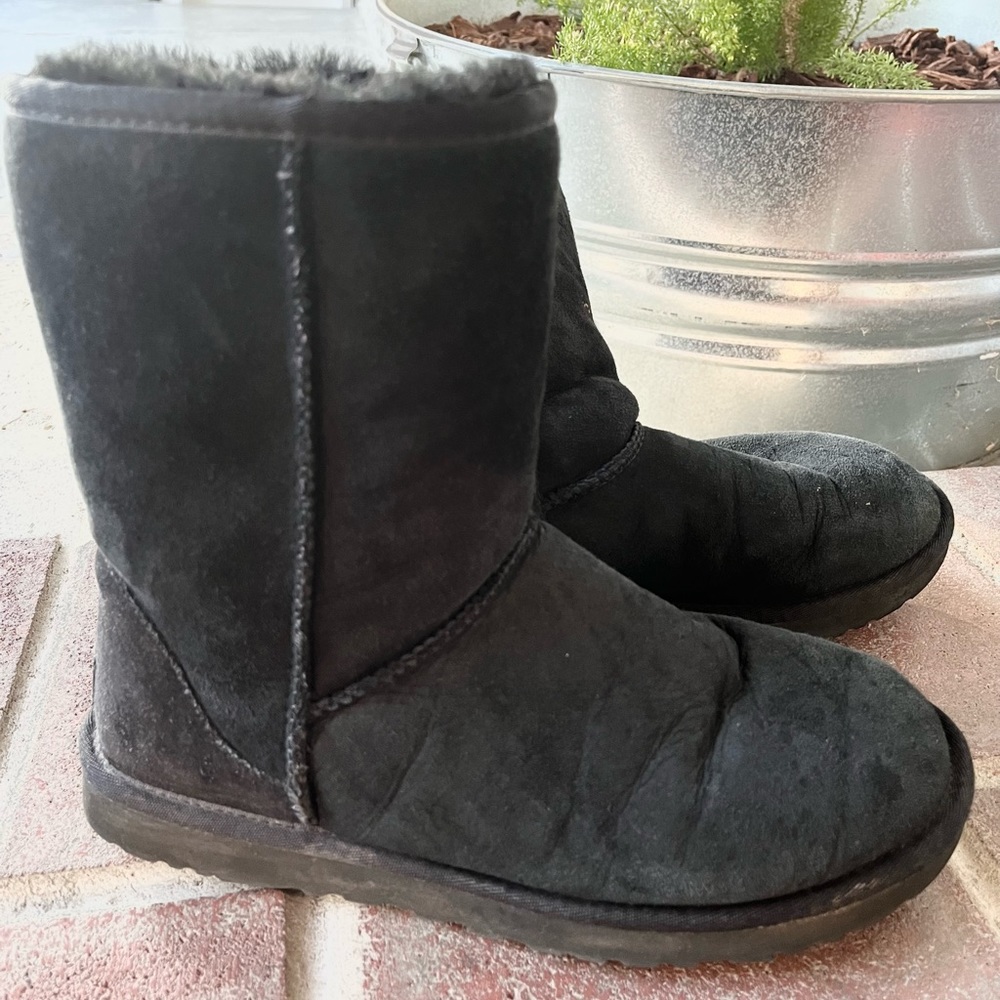 Womens Ugg Boots!!